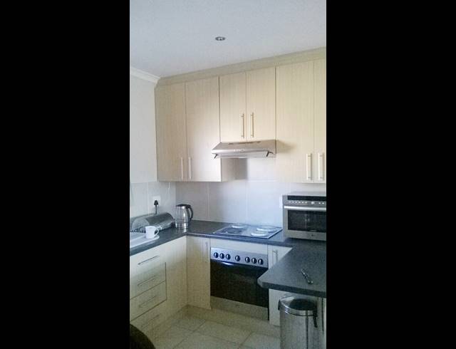 1 BEDROOM TOWNHOUSE RENTED IN SOUTH END